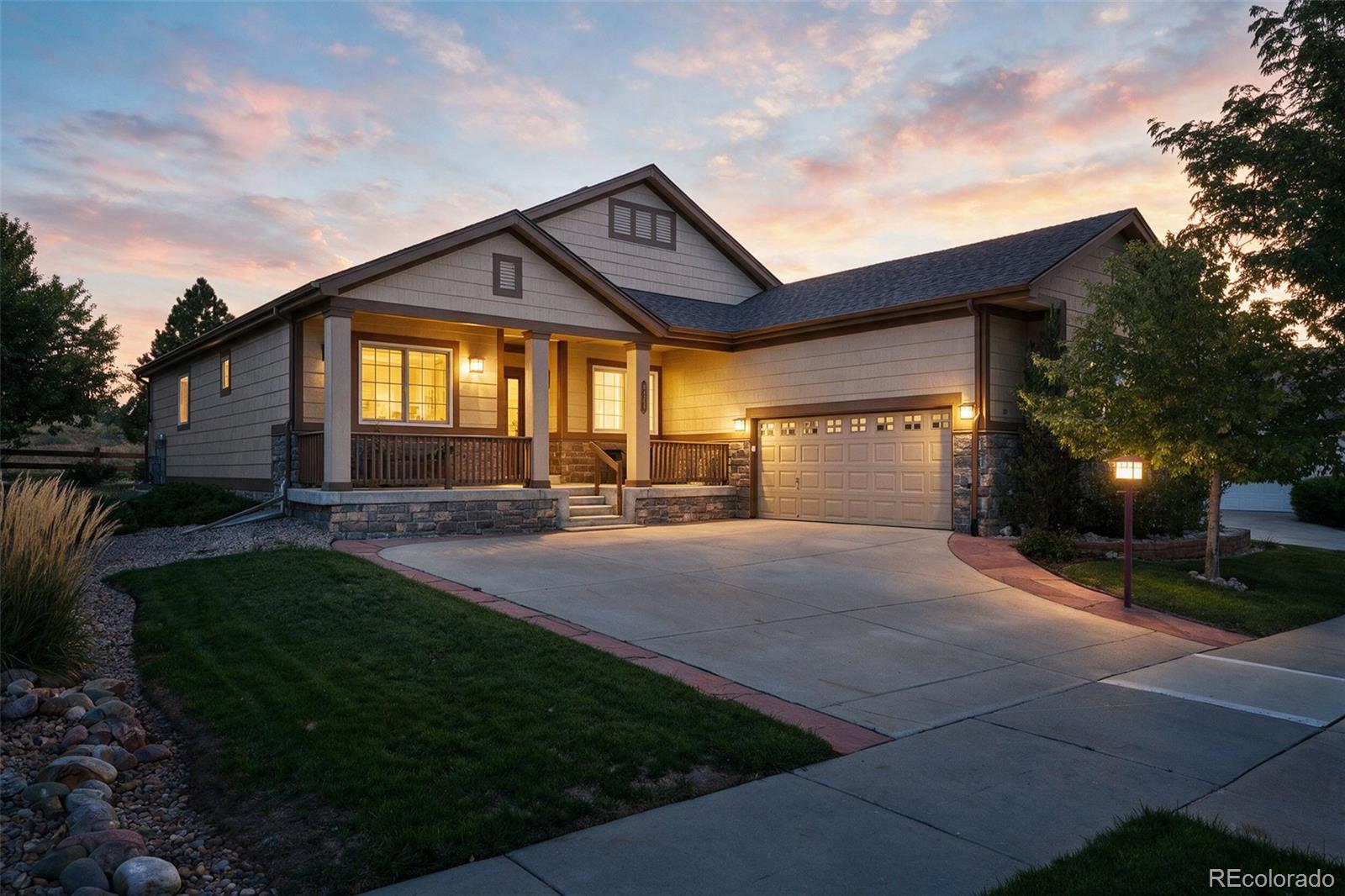  Aurora Home | MLS #: 59823898161 S Quatar Circle, Aurora Beds: 3 Baths: 3 Price: $850,000