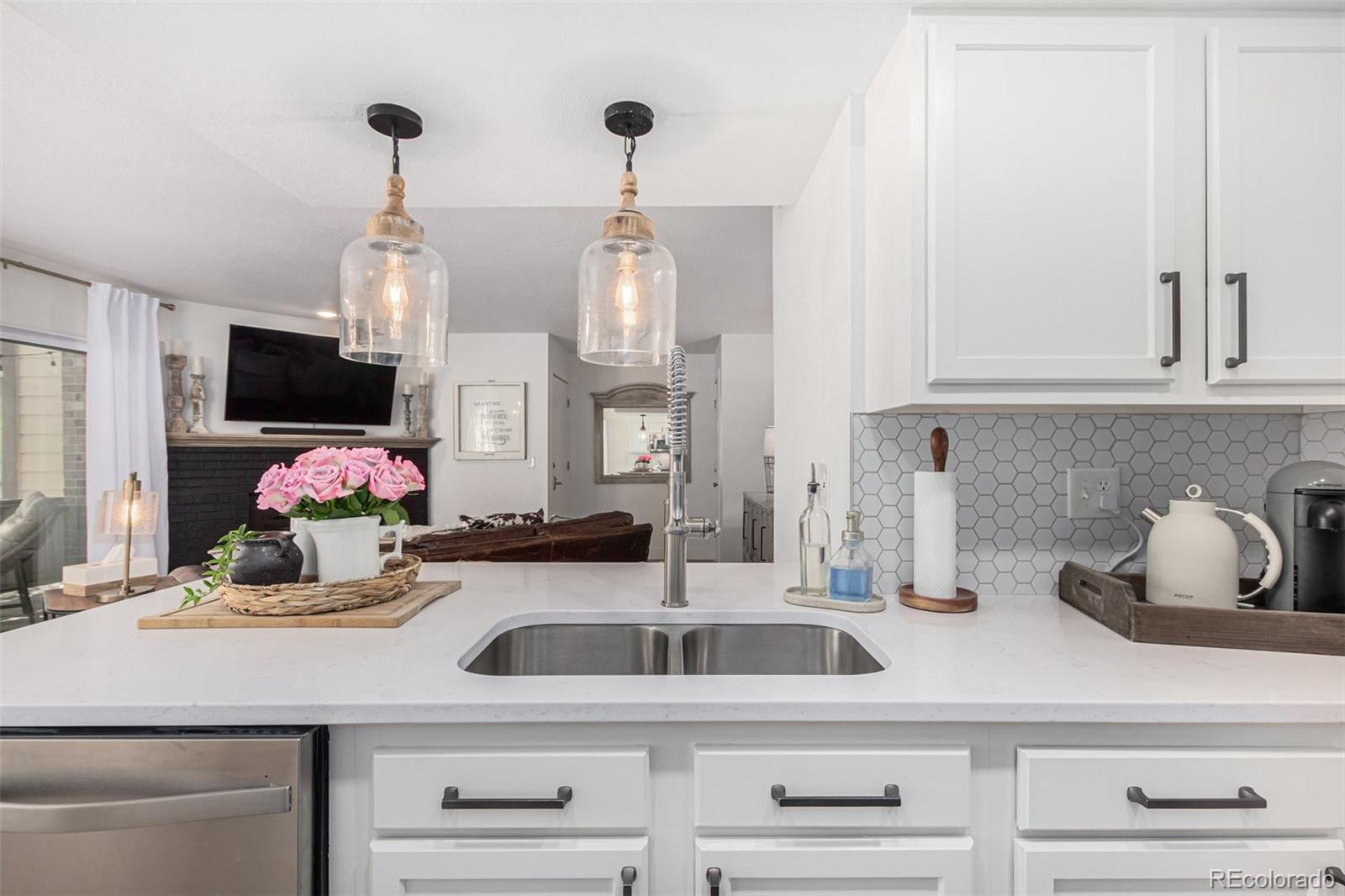 castle rock&nbsp; MLS:  Beds:  Baths:  Price: 