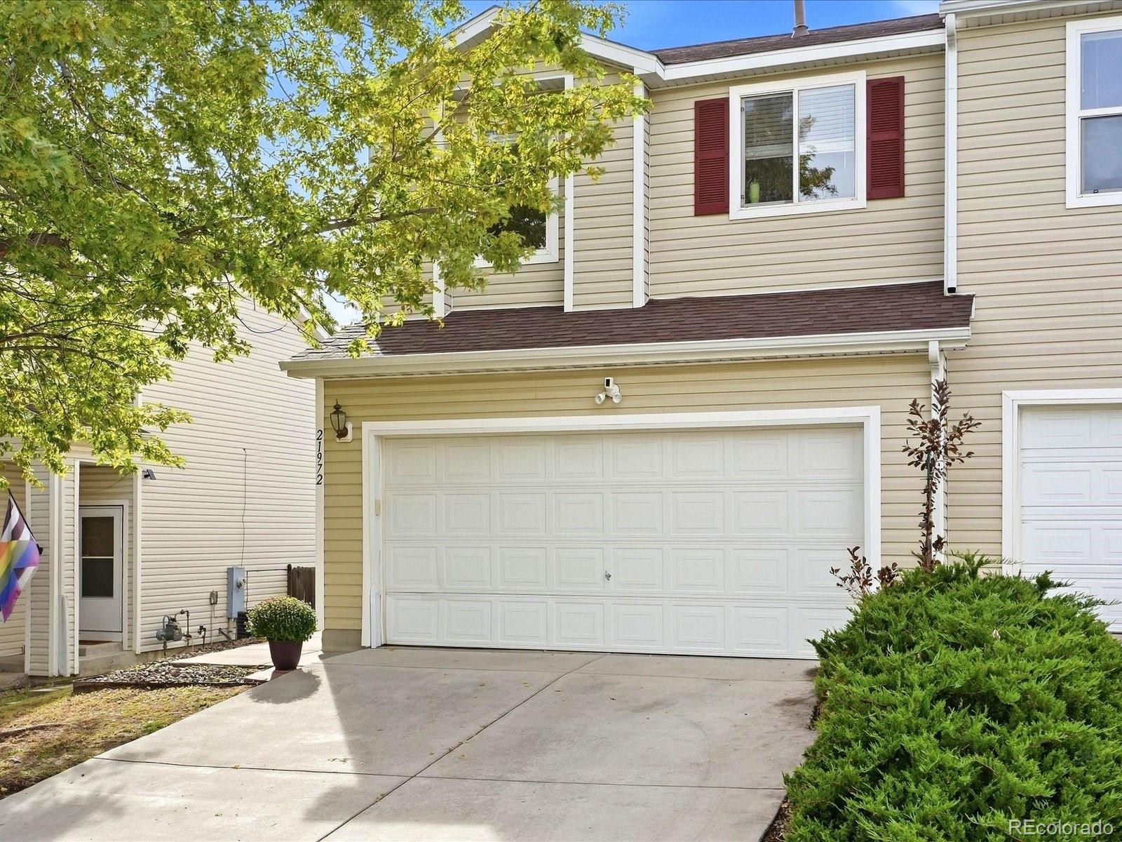  Aurora Home | MLS #: 353074621972 E Crestline Place, Aurora Beds: 3 Baths: 2 Price: $415,000
