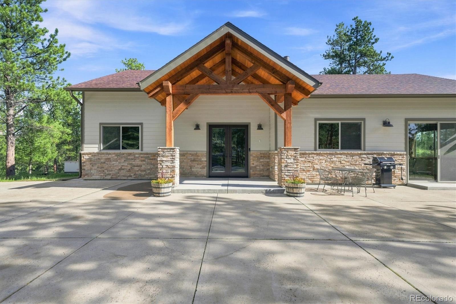 Douglass Ranch Pine Home | MLS #: 928131313694  Drake Court, Pine Beds: 2 Baths: 3 Price: $799,000