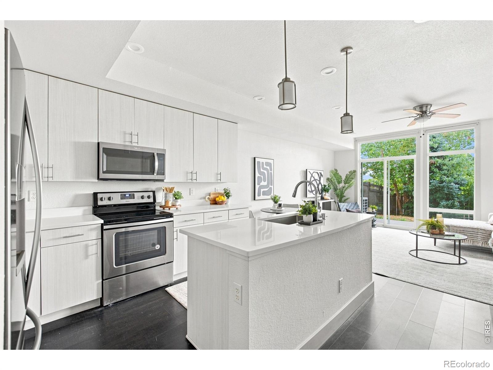 aurora&nbsp; House Search Picture