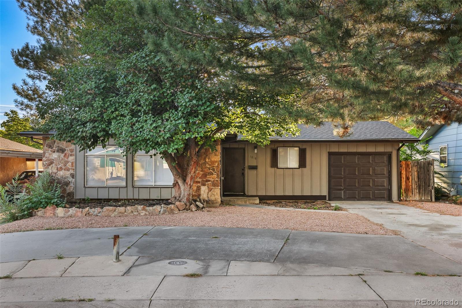 pueblo&nbsp; House Search Picture