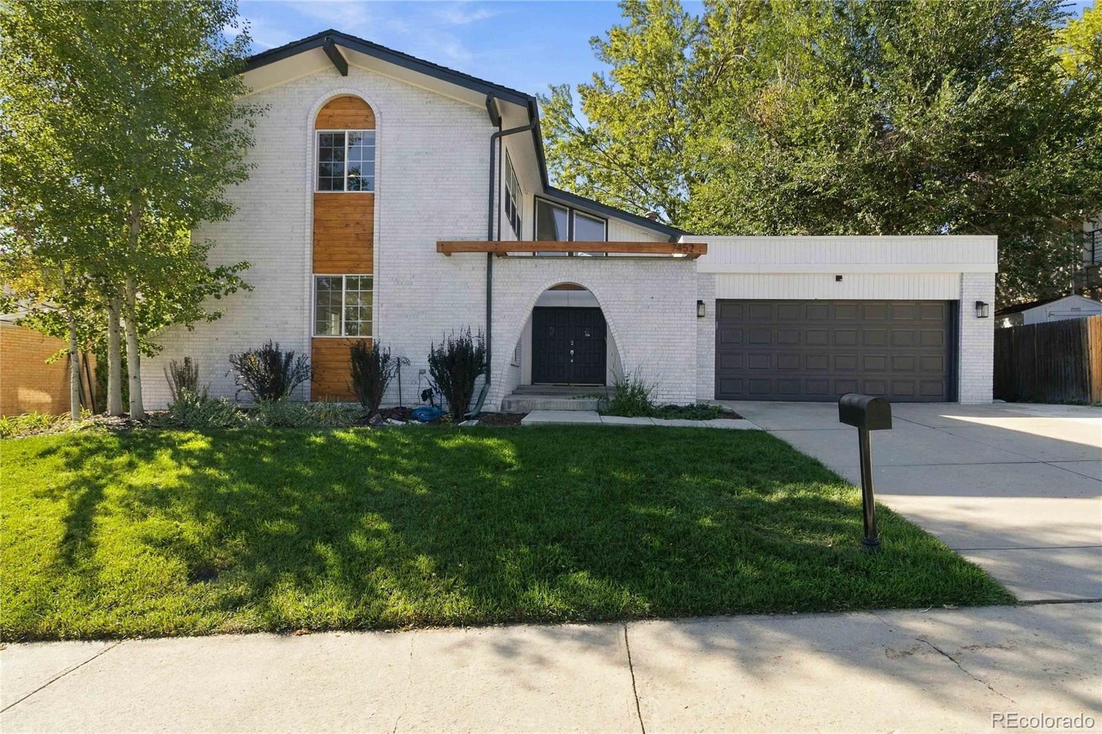 Du Denver Home | MLS #: 44753407452 E Jarvis Place, Denver Beds: 4 Baths: 4 Price: $799,999