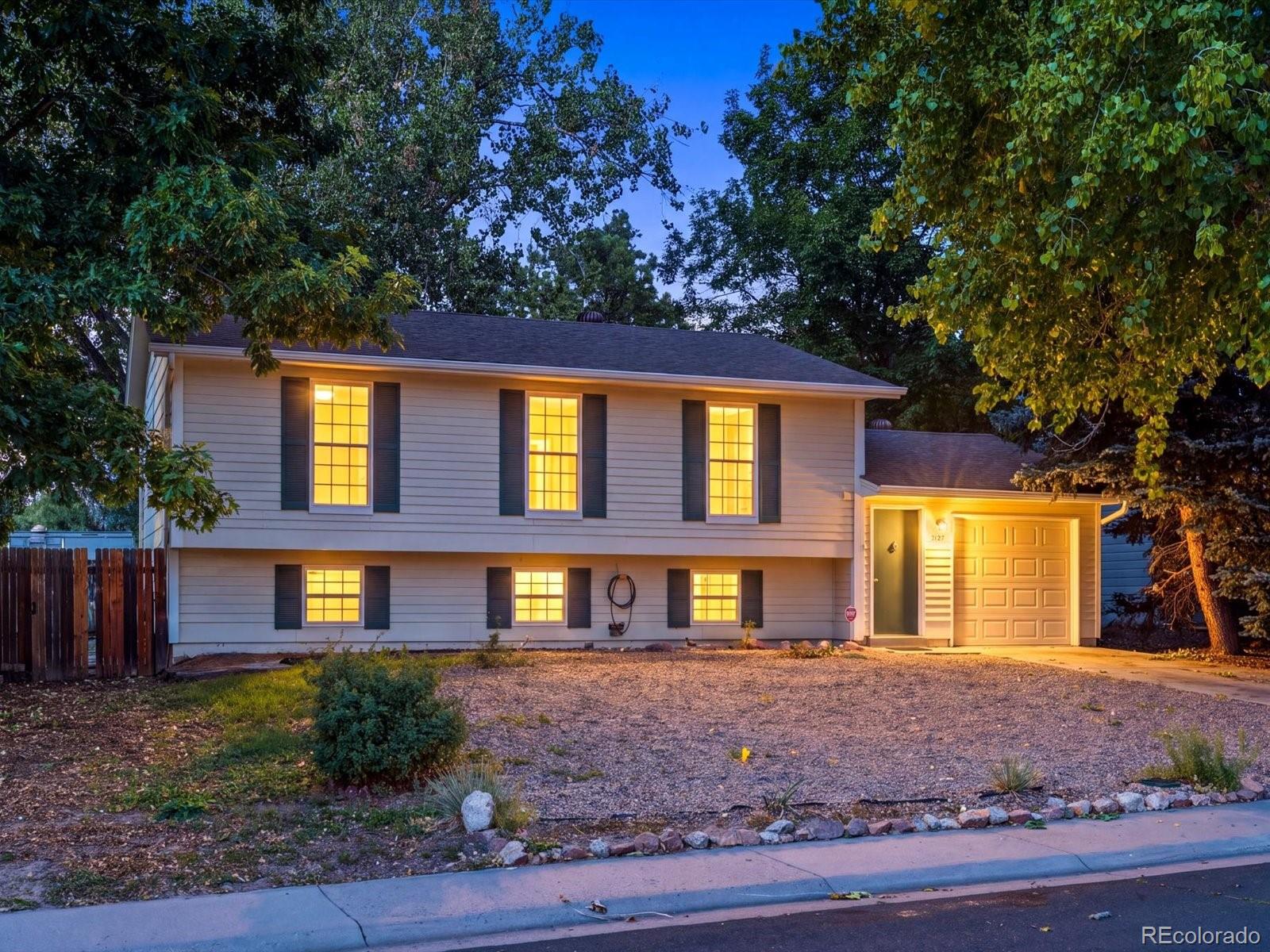 aurora&nbsp; House Search Picture