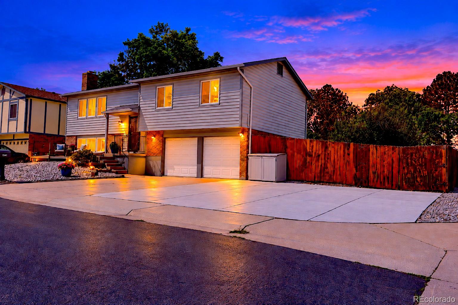 aurora&nbsp; House Search Picture