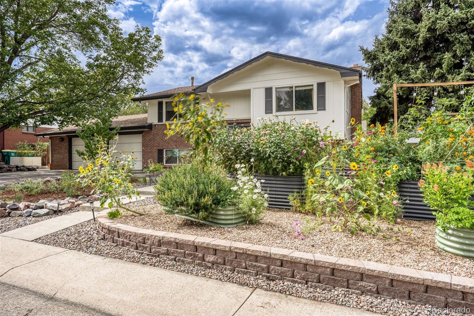  Lakewood Home | MLS #: 22754181323 S Dudley Street, Lakewood Beds: 4 Baths: 2 Price: $650,000
