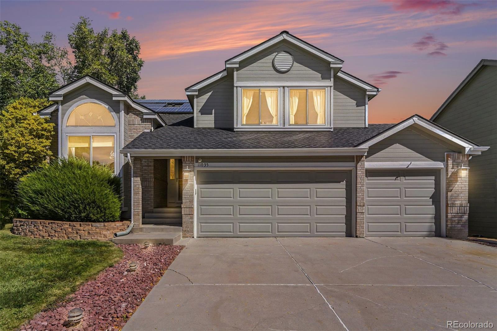  Littleton Home | MLS #: 692912011035 W Grand Place, Littleton Beds: 4 Baths: 4 Price: $690,000