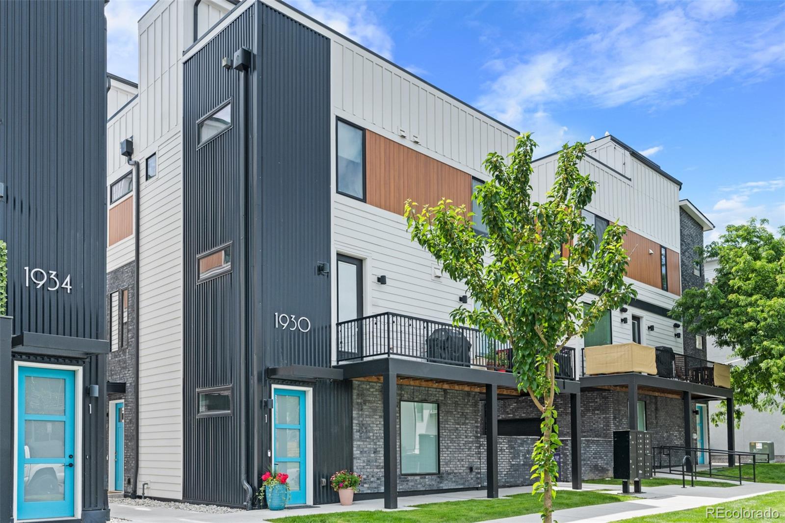  Denver Home | MLS #: 66638791930  Hooker Street, Denver Beds: 2 Baths: 3 Price: $525,000