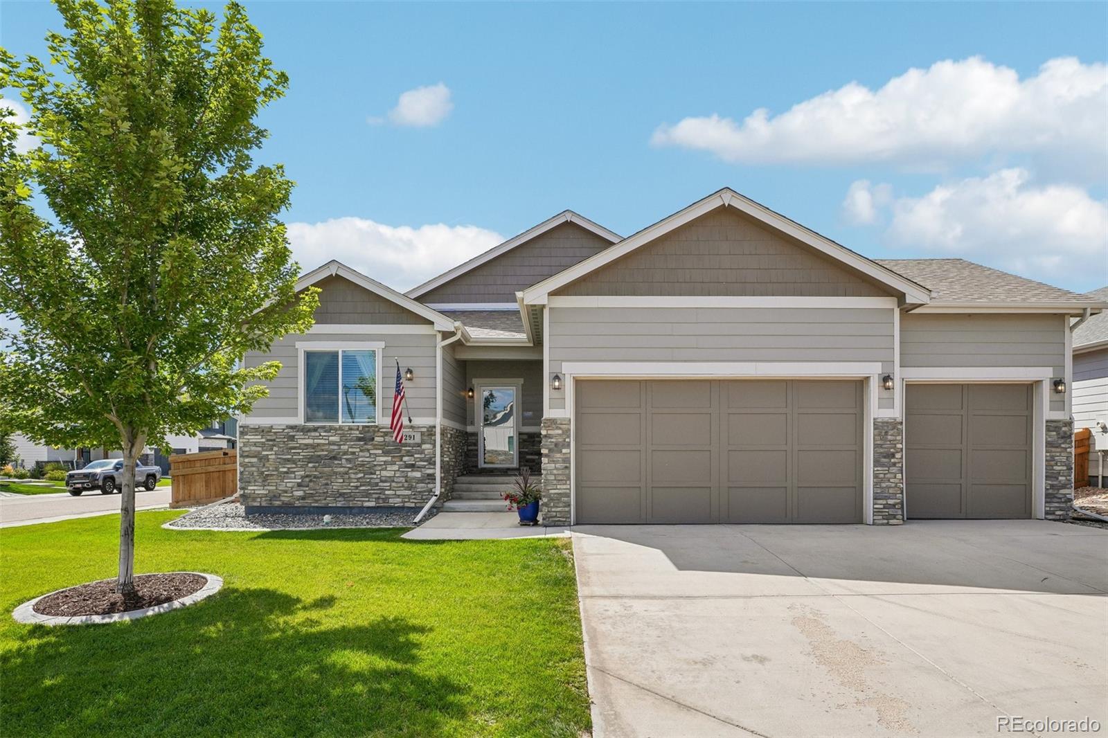 Greenspire Windsor Home | MLS #: 7454346291  Saskatoon Drive, Windsor Beds: 5 Baths: 3 Price: $695,000