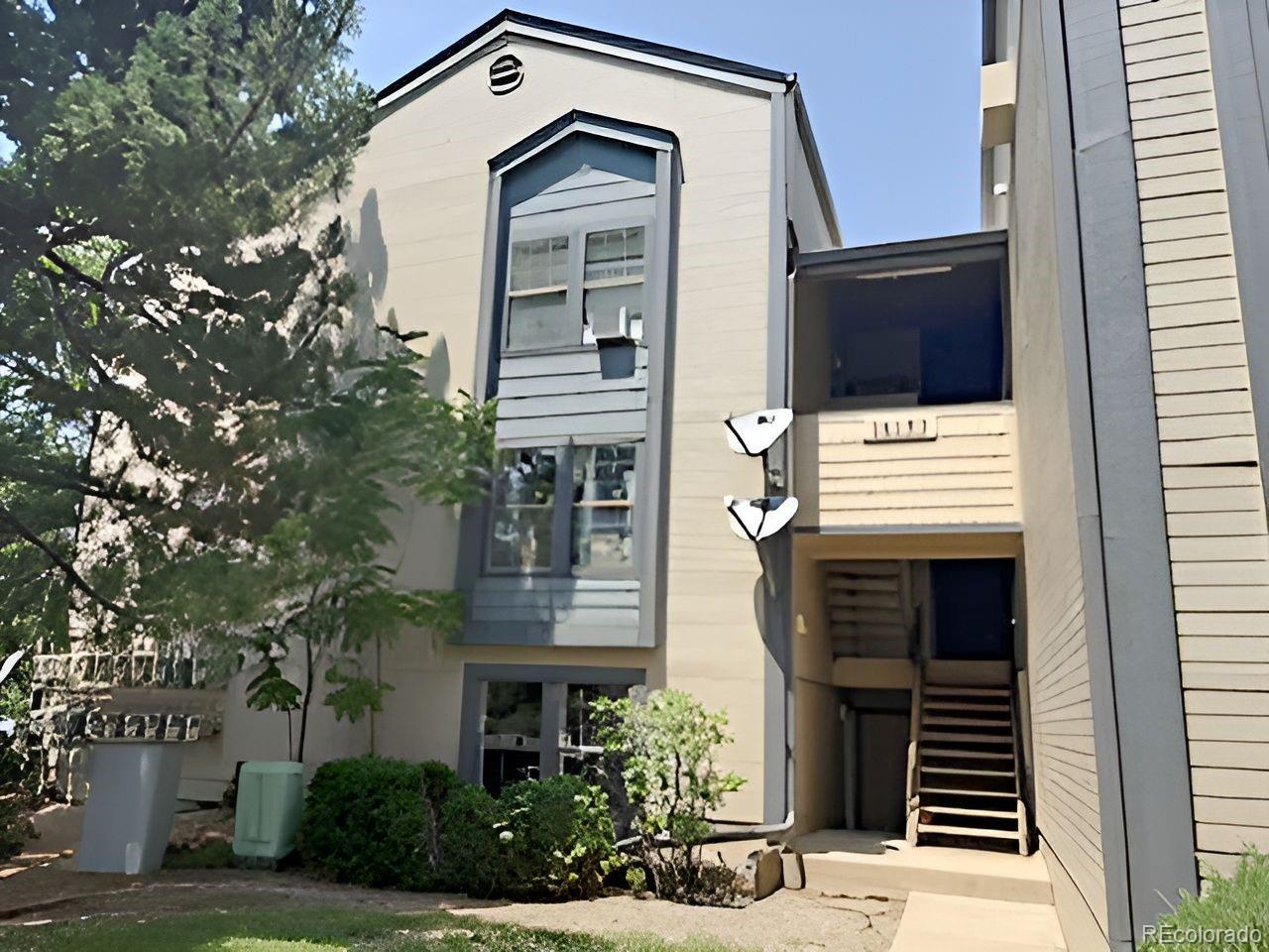  Aurora Condo / Townhome | MLS #: 815198616153 E Alaska Place 1, Aurora Beds: 2 Baths: 1 Price: $203,000