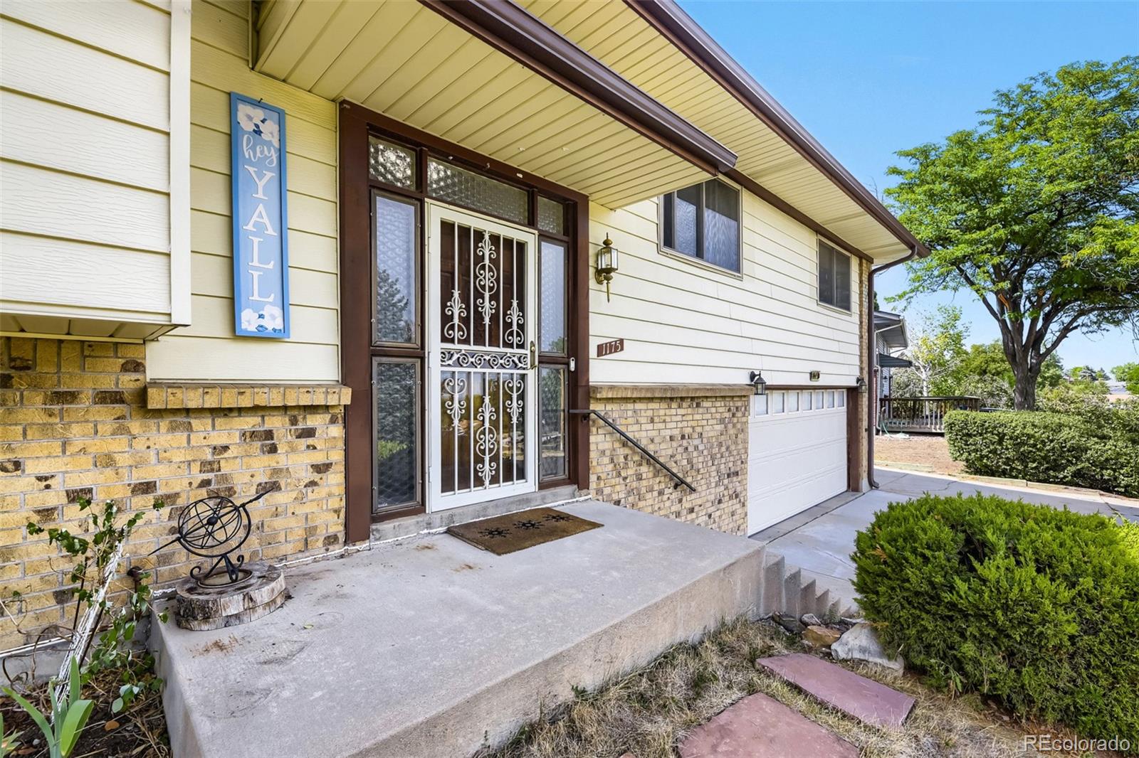  Denver Home | MLS #: 32488821175 S Welch Circle, Denver Beds: 3 Baths: 3 Price: $700,000