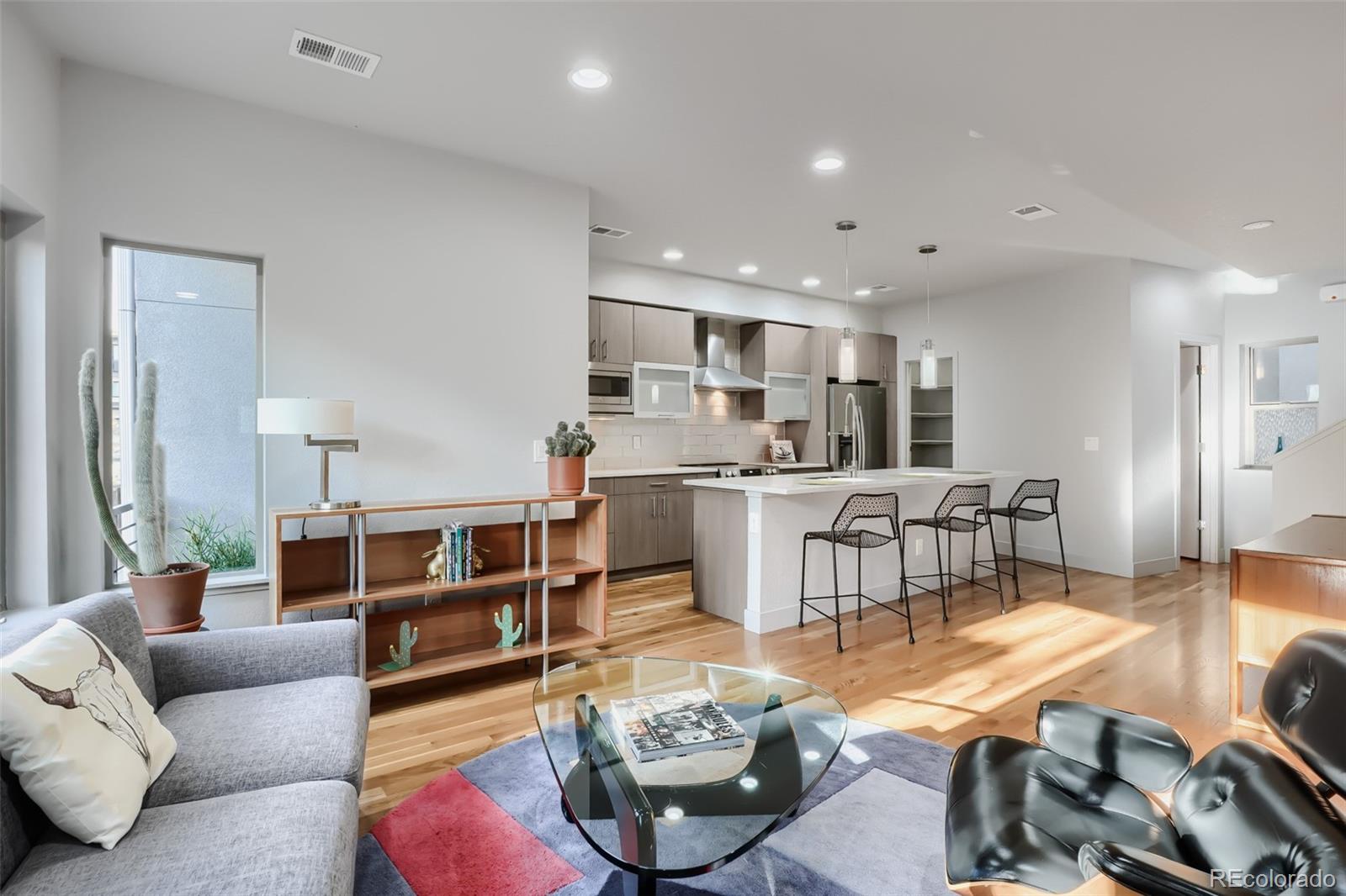 1 Denver Condo / Townhome | MLS #: 97364423460 W 17th Avenue , Denver Beds: 2 Baths: 3 Price: $619,000