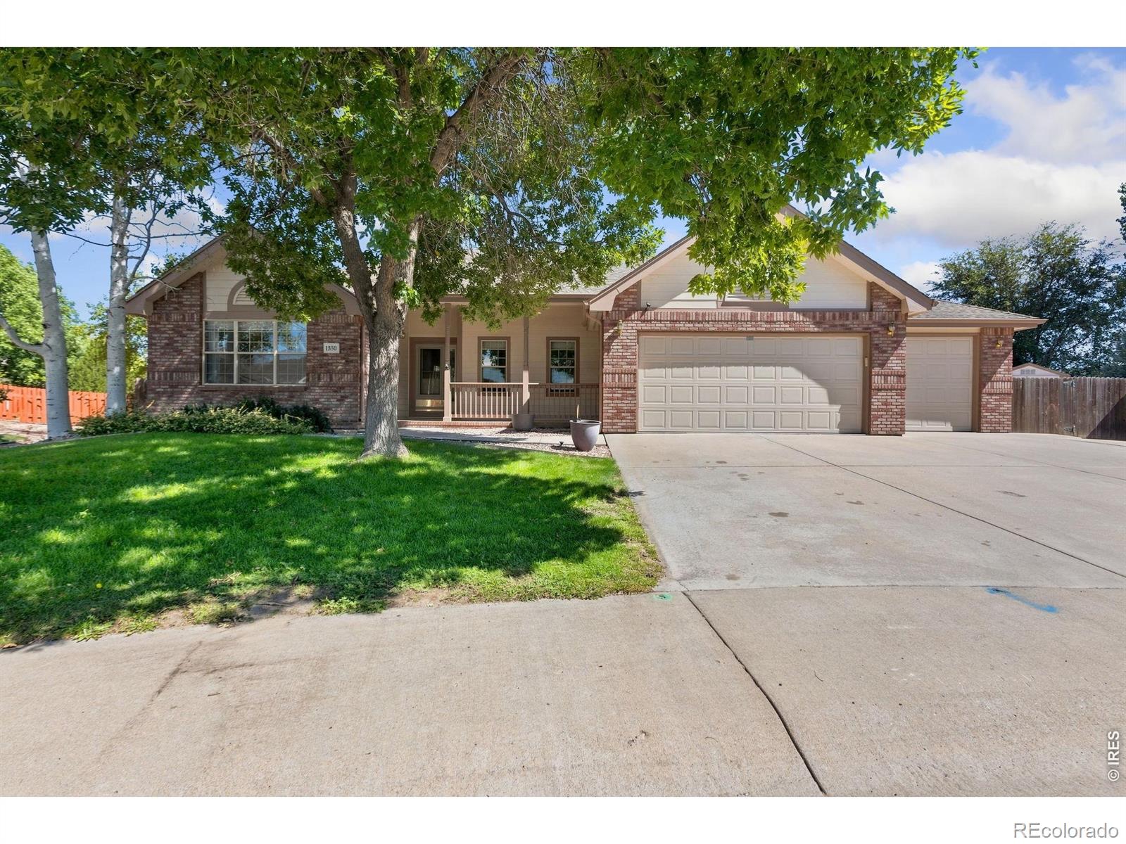  Windsor Home | MLS #: 45678910684581350  Silverwood Court, Windsor Beds: 4 Baths: 4 Price: $798,000