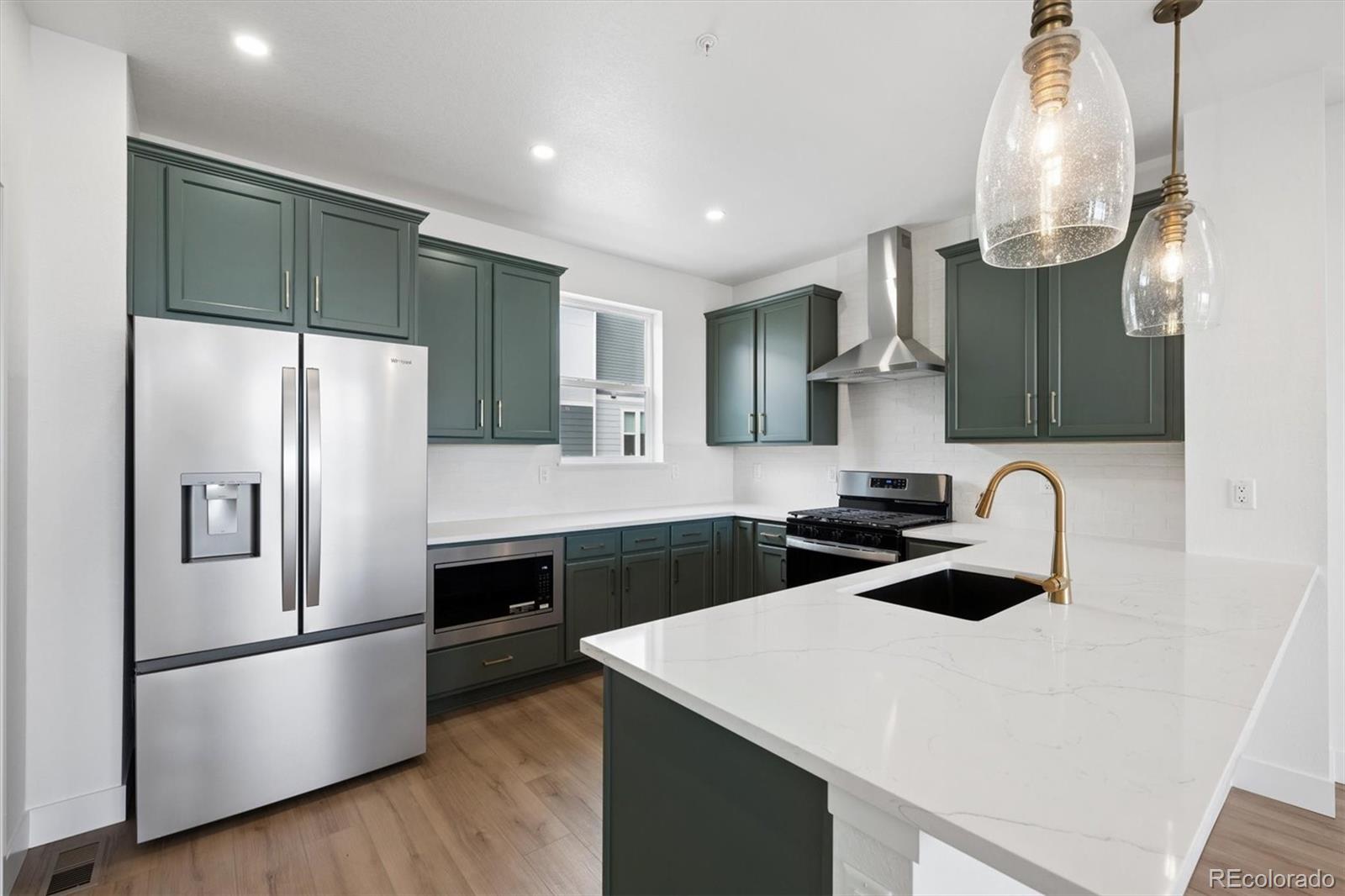  Westminster Condo / Townhome | MLS #: 74236452658 W 68th Avenue , Westminster Beds: 3 Baths: 4 Price: $514,900