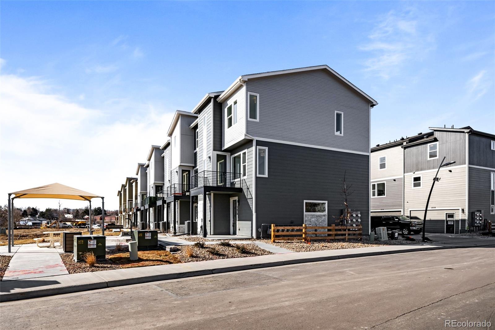  Westminster Condo / Townhome | MLS #: 88439402676 W 68th Avenue , Westminster Beds: 2 Baths: 4 Price: $549,900