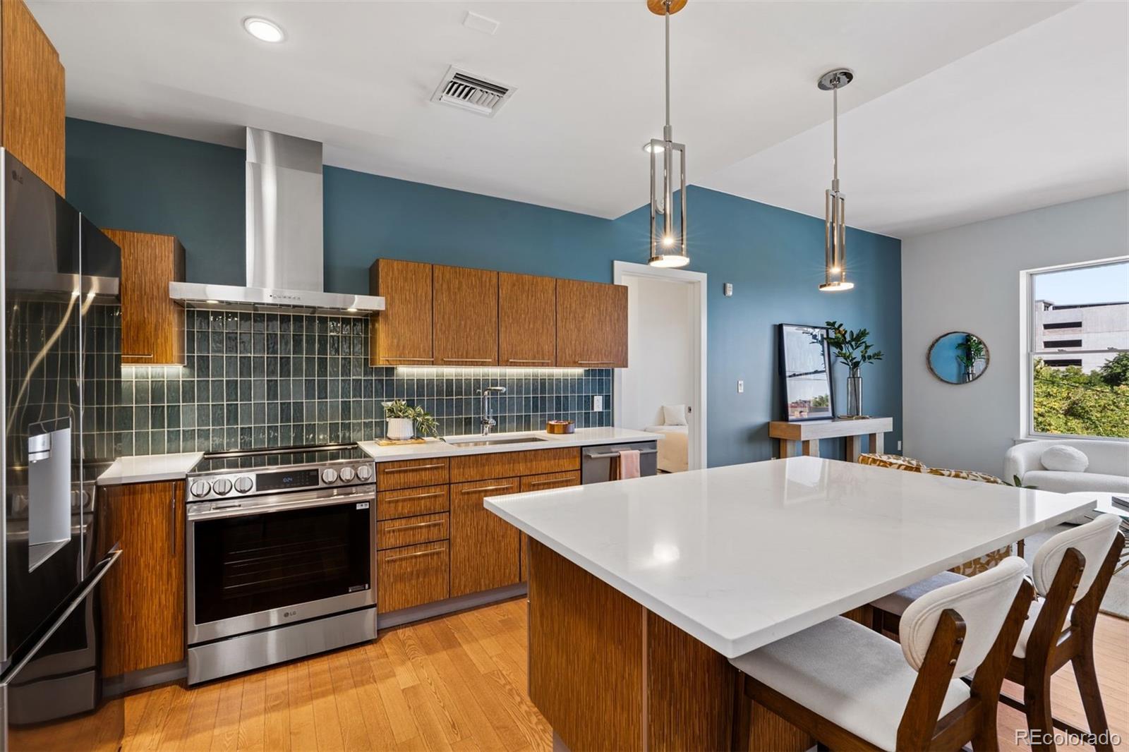 1 Denver Condo / Townhome | MLS #: 6684331410  Acoma Street 305, Denver Beds: 2 Baths: 2 Price: $569,000