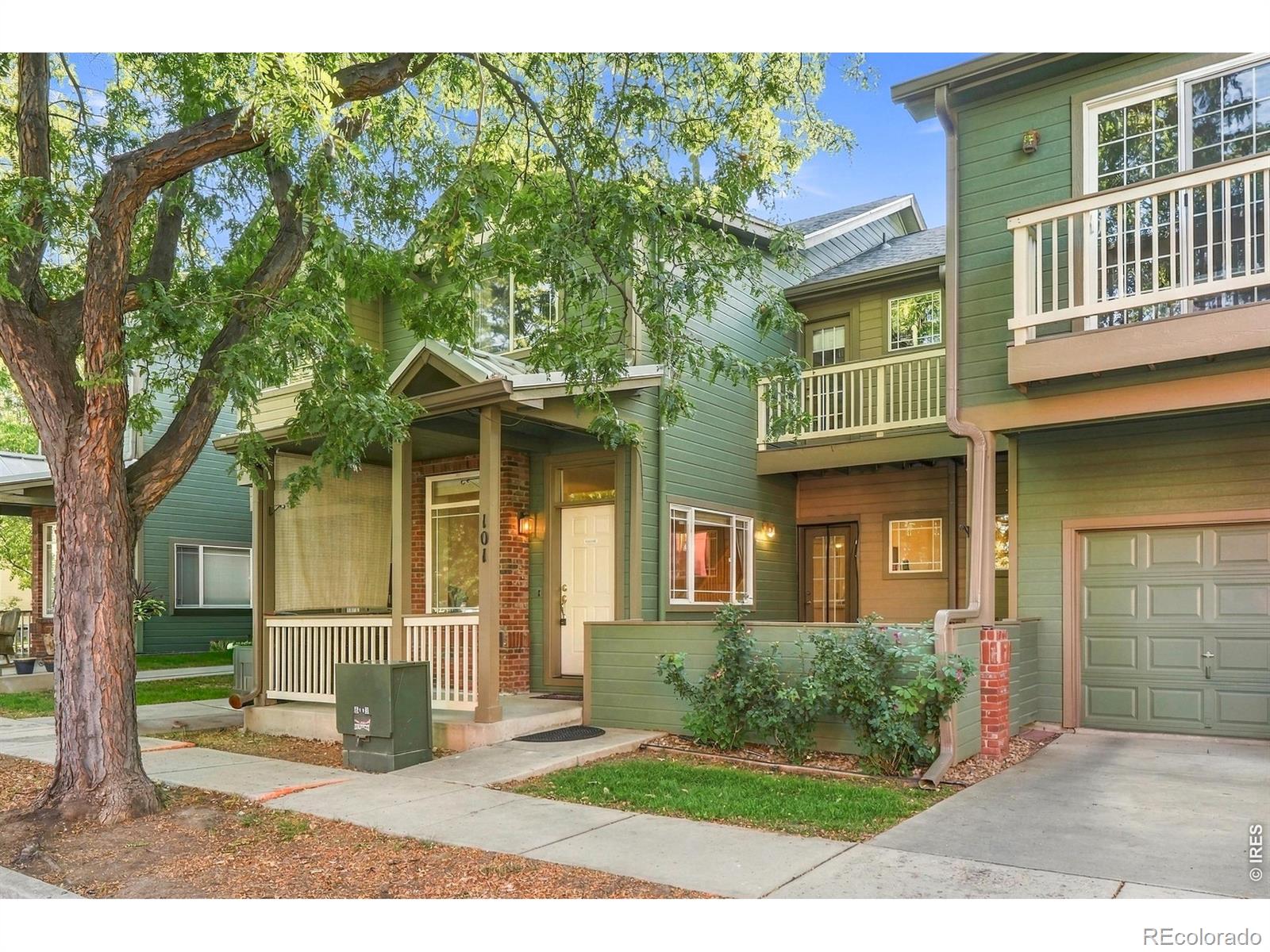  Longmont Home | MLS #: 4567891068518818 S Terry Street, Longmont Beds: 2 Baths: 3 Price: $368,000