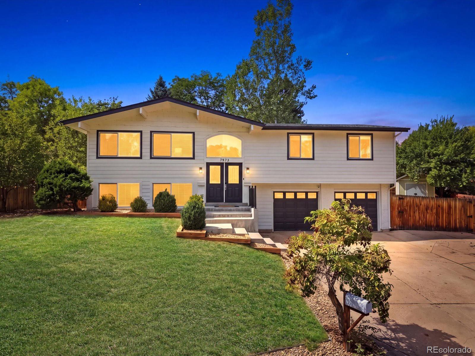 Columbine Hills Littleton Home | MLS #: 32595737973 S Lamar Court, Littleton Beds: 4 Baths: 3 Price: $700,000