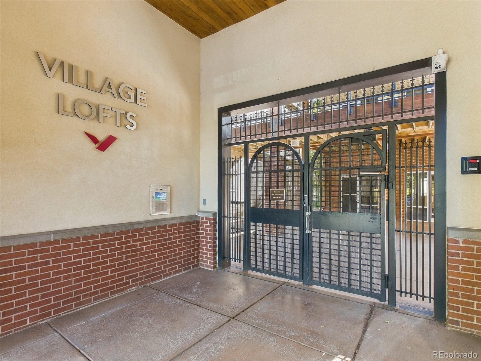 5677 S Park Place, greenwood village&nbsp; House Search MLS Picture