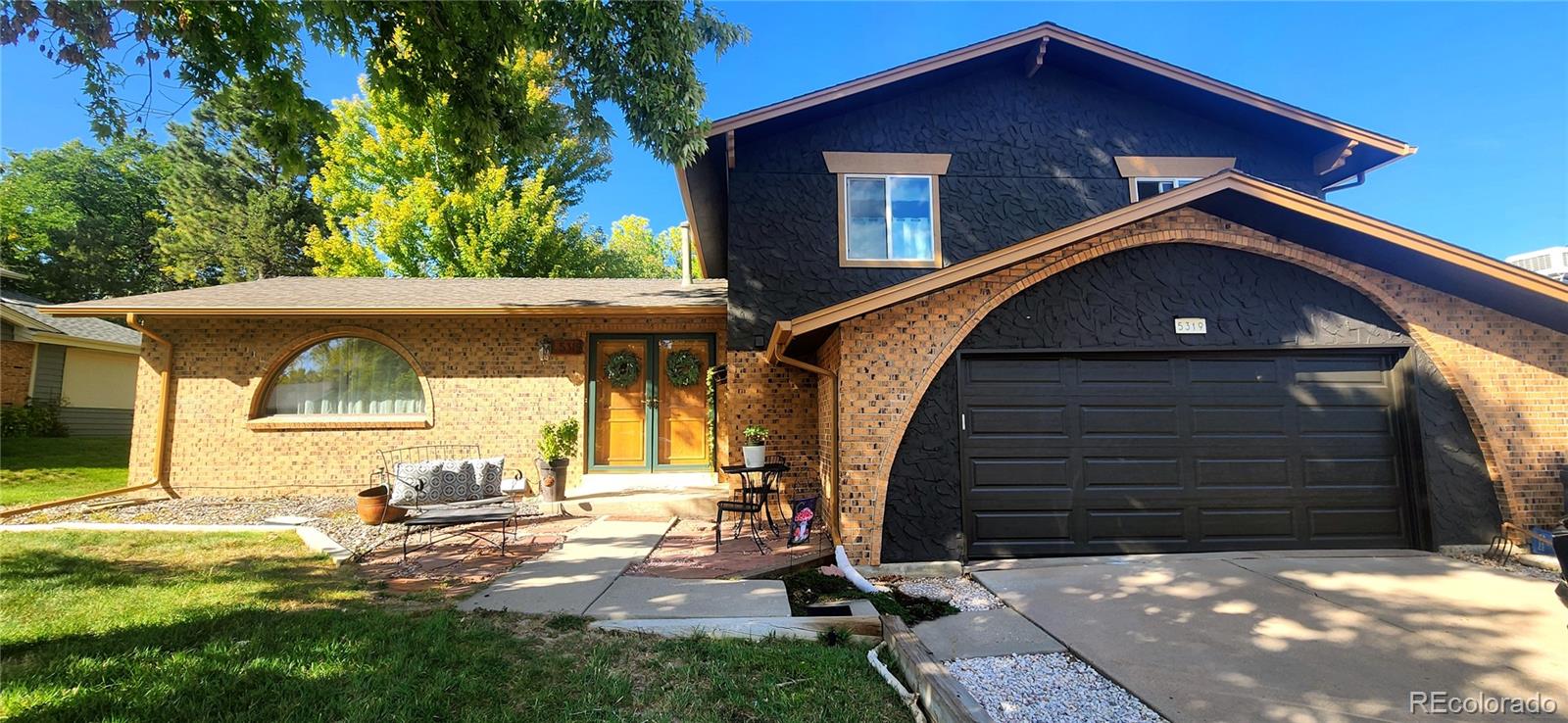  Littleton Home | MLS #: 98325675319 W Roxbury Place, Littleton Beds: 3 Baths: 4 Price: $688,000
