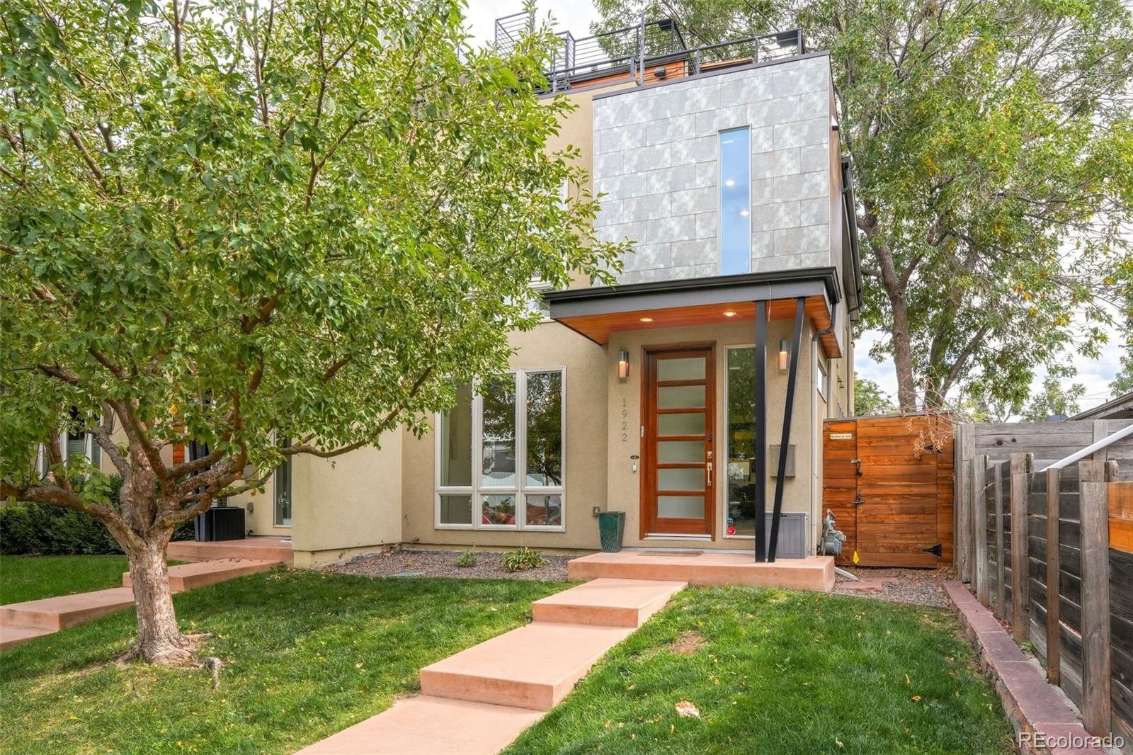 1 Denver Condo / Townhome | MLS #: 73134831922 W 36th Avenue , Denver Beds: 4 Baths: 4 Price: $1,250,000