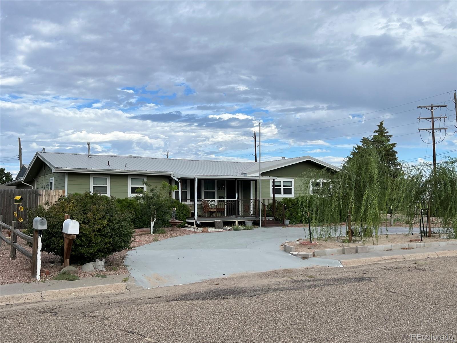 215 S 16th Street, burlington&nbsp; House Search MLS Picture