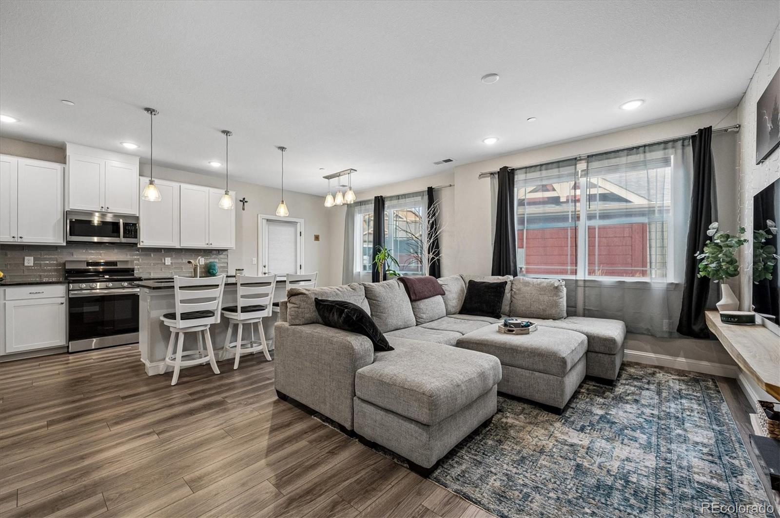  Littleton Condo / Townhome | MLS #: 76178819992 W Victoria Place 101, Littleton Beds: 2 Baths: 2 Price: $505,000