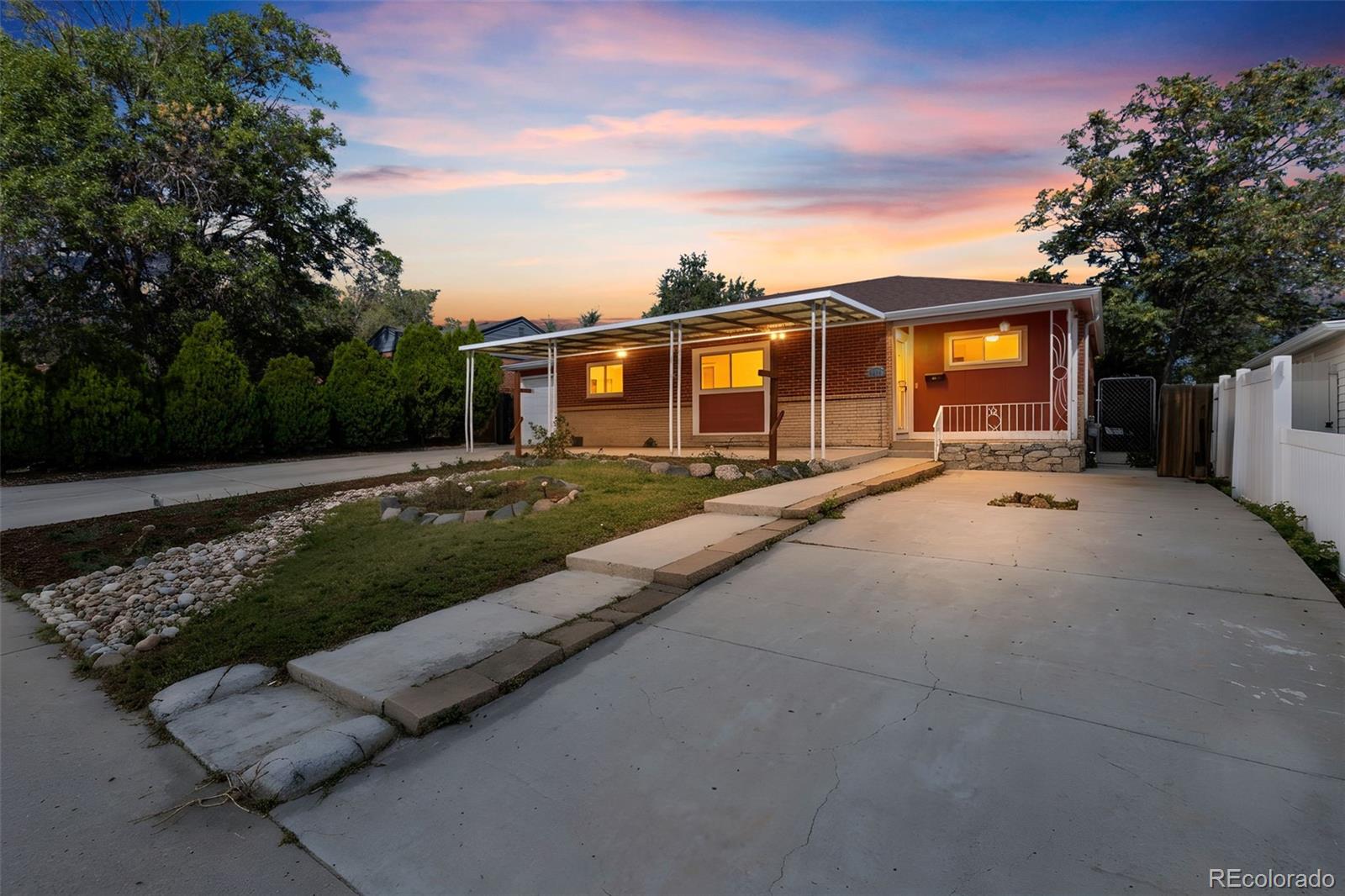 Thornton Home | MLS #: 99509951461 E 95th Avenue, Thornton Beds: 3 Baths: 2 Price: $420,000