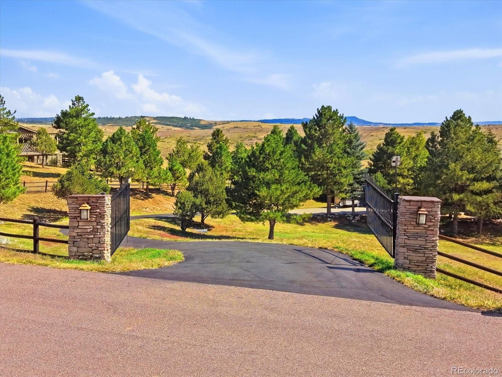 6040 W Lakeside Court, littleton&nbsp; House Search MLS Picture