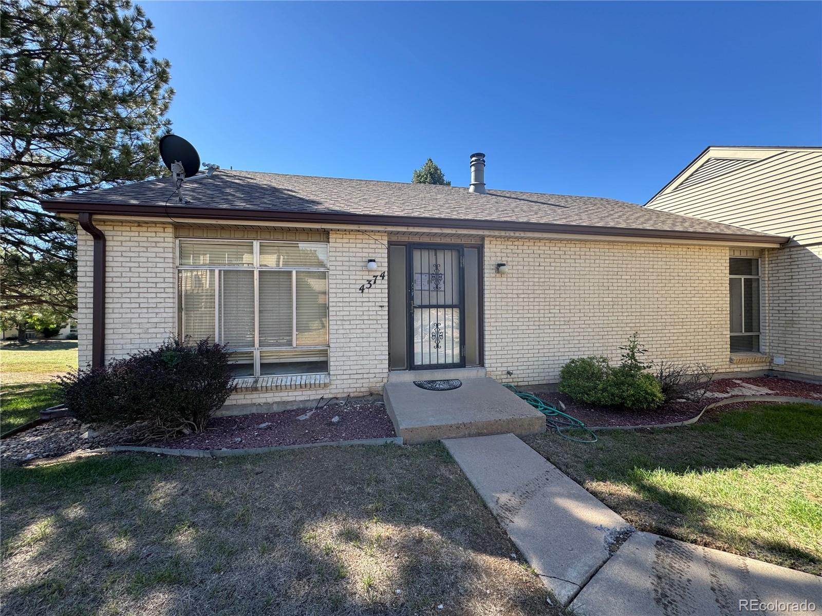  Littleton Condo / Townhome | MLS #: 26731624374 W Pondview Drive , Littleton Beds: 3 Baths: 3 Price: $370,000