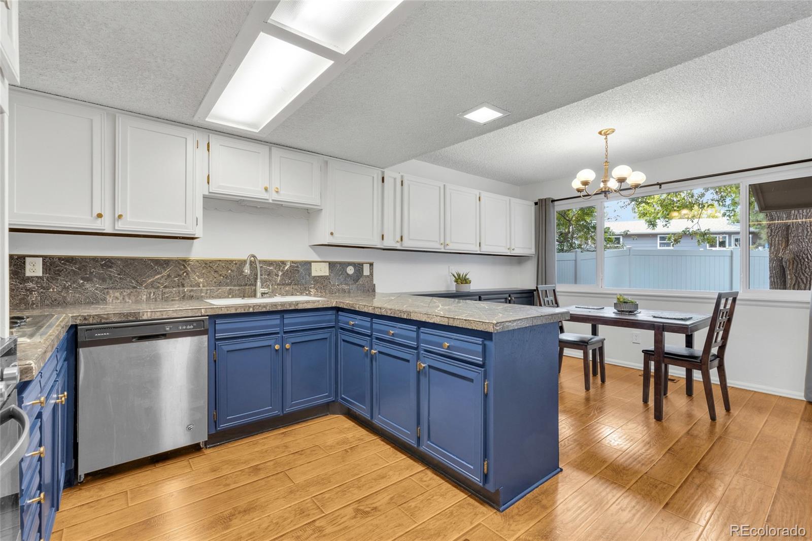 Glenn Oaks Centennial Condo / Townhome | MLS #: 33272647165 S Vine Circle , Centennial Beds: 3 Baths: 3 Price: $485,000