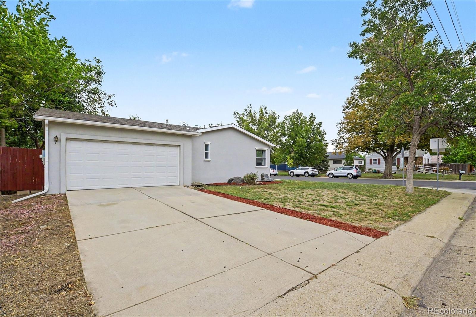 2301  Florence Street, aurora&nbsp; House Search MLS Picture