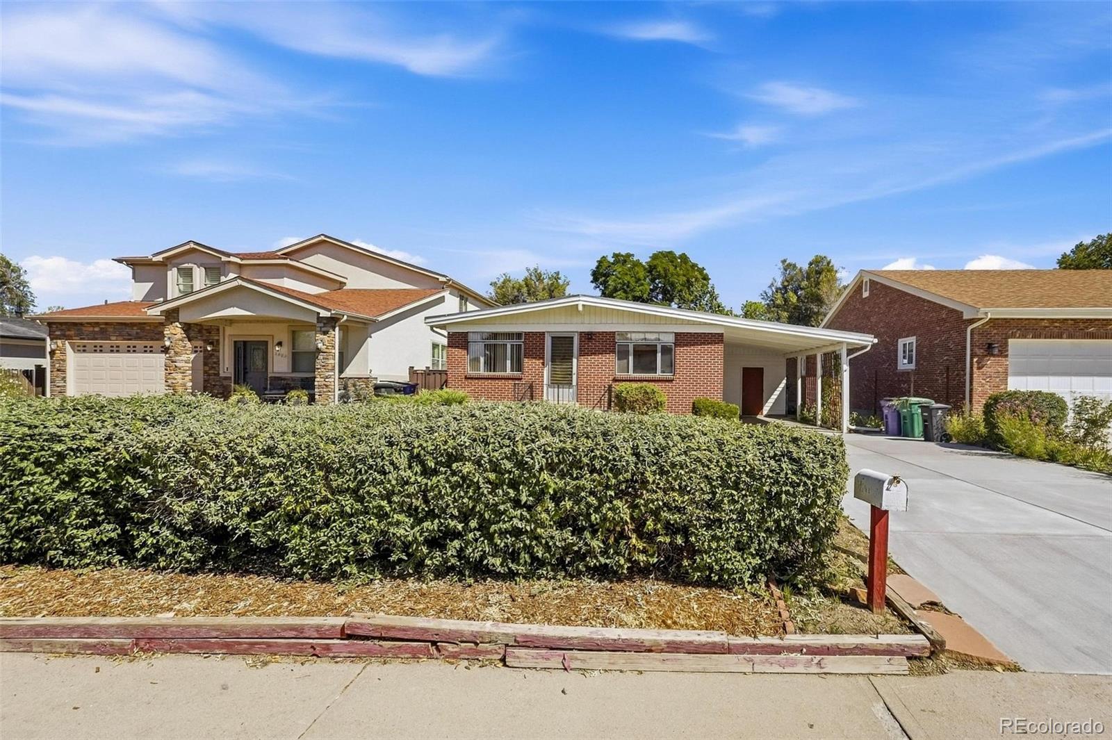  Denver Home | MLS #: 32406911018 S Krameria Street, Denver Beds: 5 Baths: 2 Price: $549,500