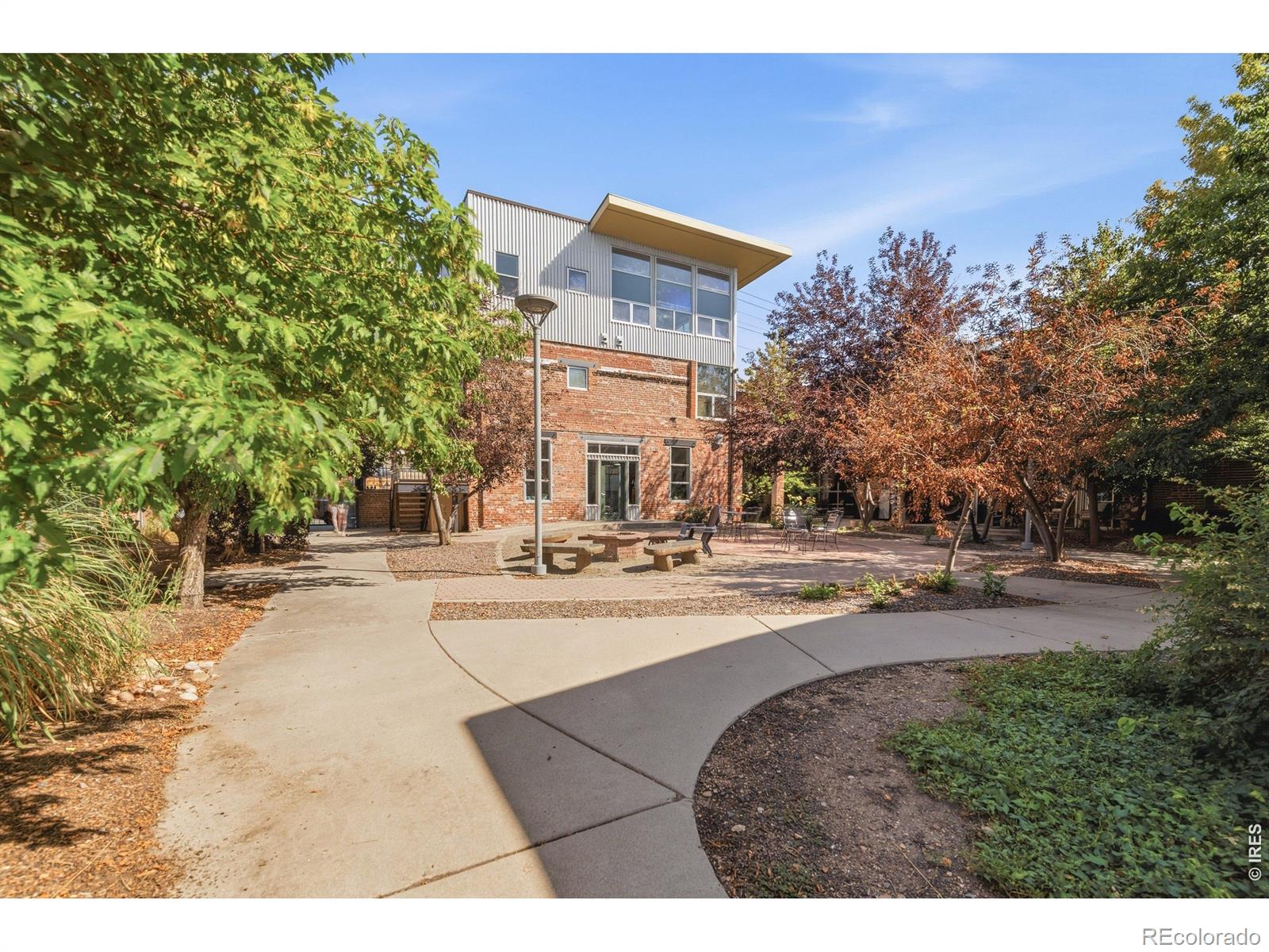 1 Denver Condo / Townhome | MLS #: 45678910687383033  Blake Street 112, Denver Beds: 2 Baths: 2 Price: $529,500