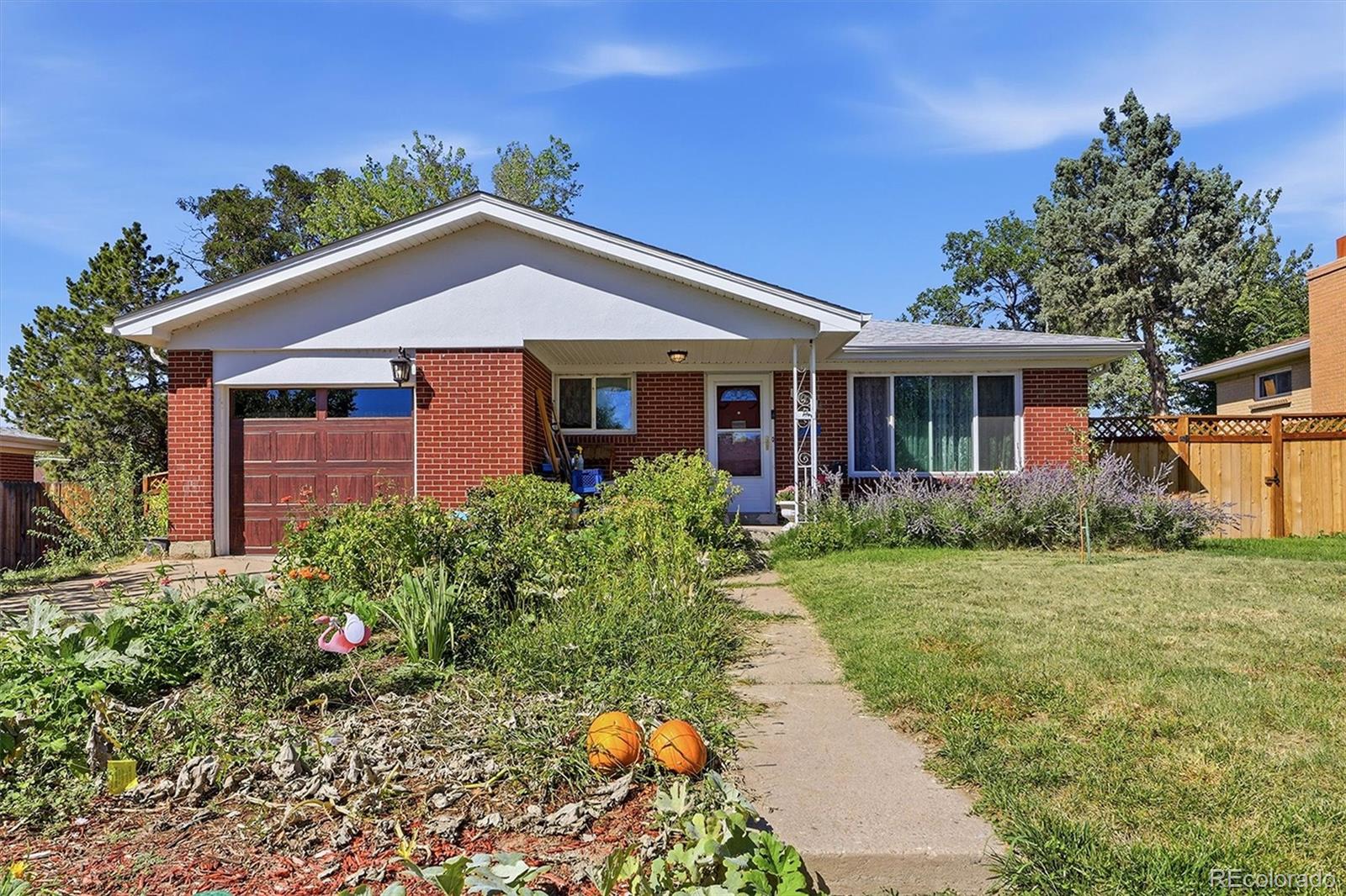  Aurora Home | MLS #: 802997814153 E 25th Place, Aurora Beds: 4 Baths: 2 Price: $457,000