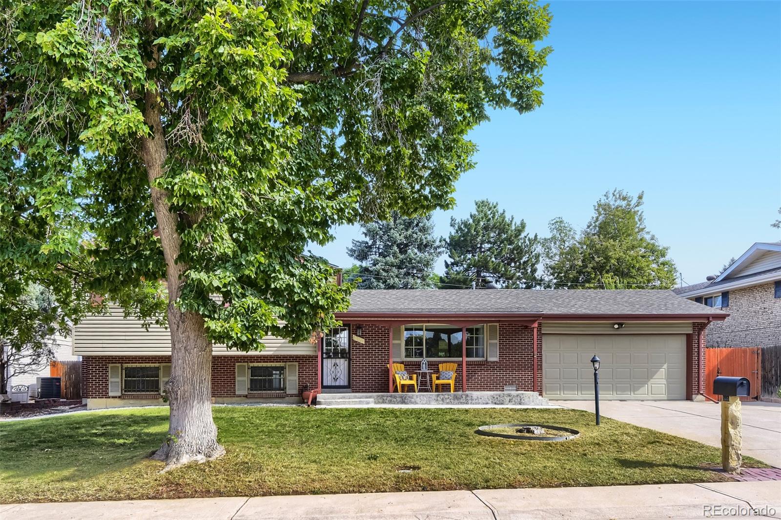  Aurora Home | MLS #: 468141613097 E Center Avenue, Aurora Beds: 3 Baths: 2 Price: $485,000