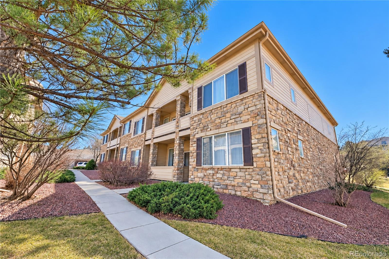 aurora&nbsp; House Search Picture