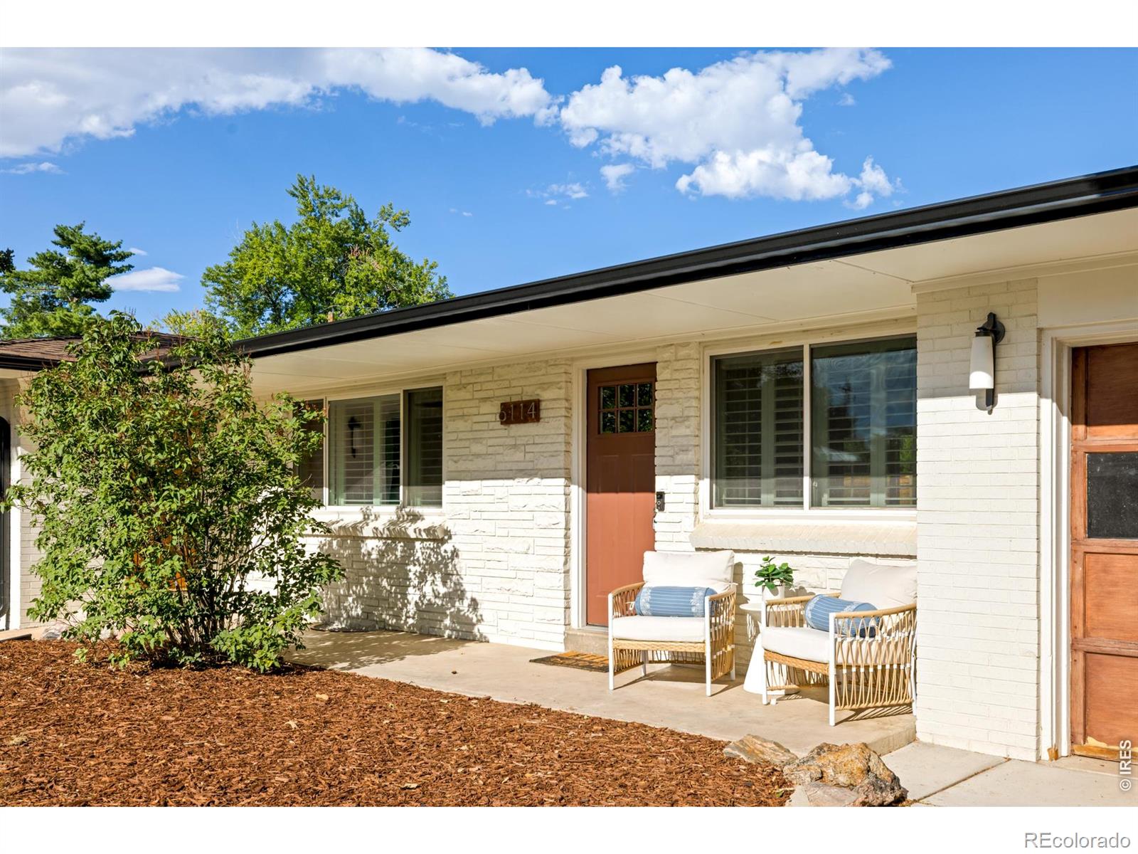  Littleton Home | MLS #: 45678910687756114 S Fairfield Street, Littleton Beds: 2 Baths: 4 Price: $775,000