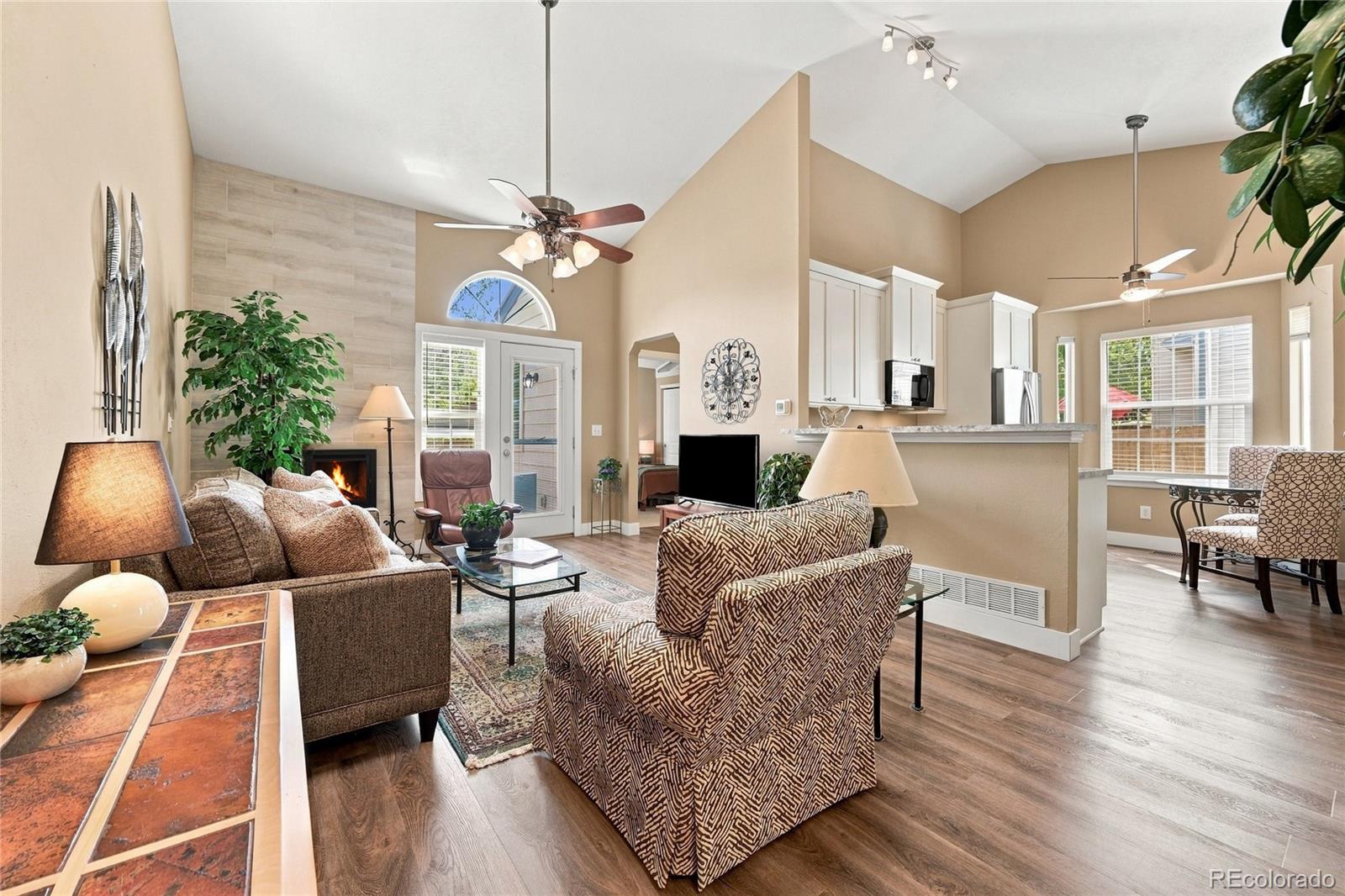  Littleton Condo / Townhome | MLS #: 60730158818 W Plymouth Avenue , Littleton Beds: 2 Baths: 2 Price: $430,000