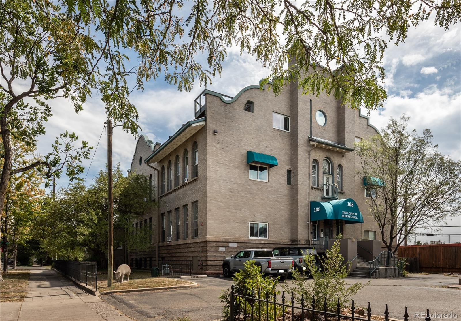 1 Denver Condo / Townhome | MLS #: 4044514108 W Byers Place G1, Denver Beds: 1 Baths: 1 Price: $395,000