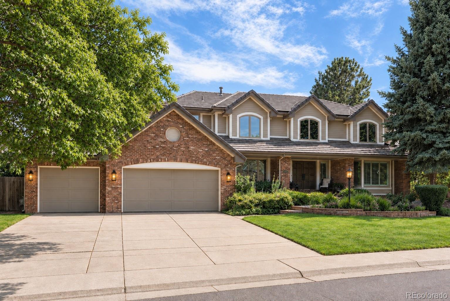  Lakewood Home | MLS #: 91844192224 S Queen Street, Lakewood Beds: 5 Baths: 5 Price: $1,799,900