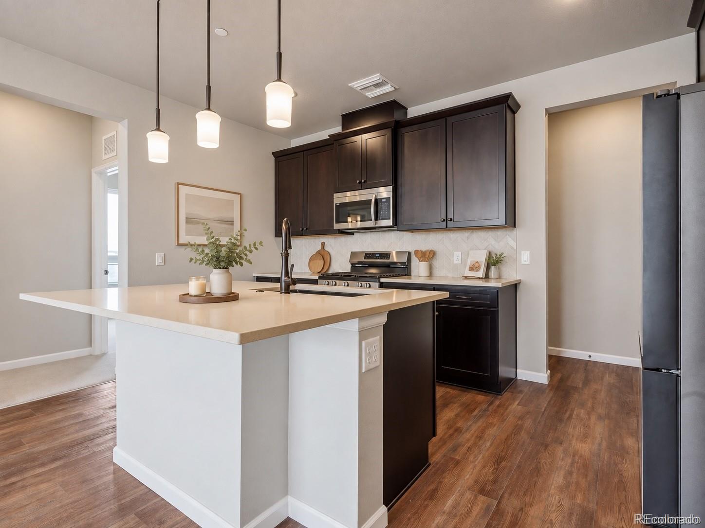 1 Denver Condo / Townhome | MLS #: 90072386153 N Ceylon Street 207, Denver Beds: 3 Baths: 2 Price: $374,400