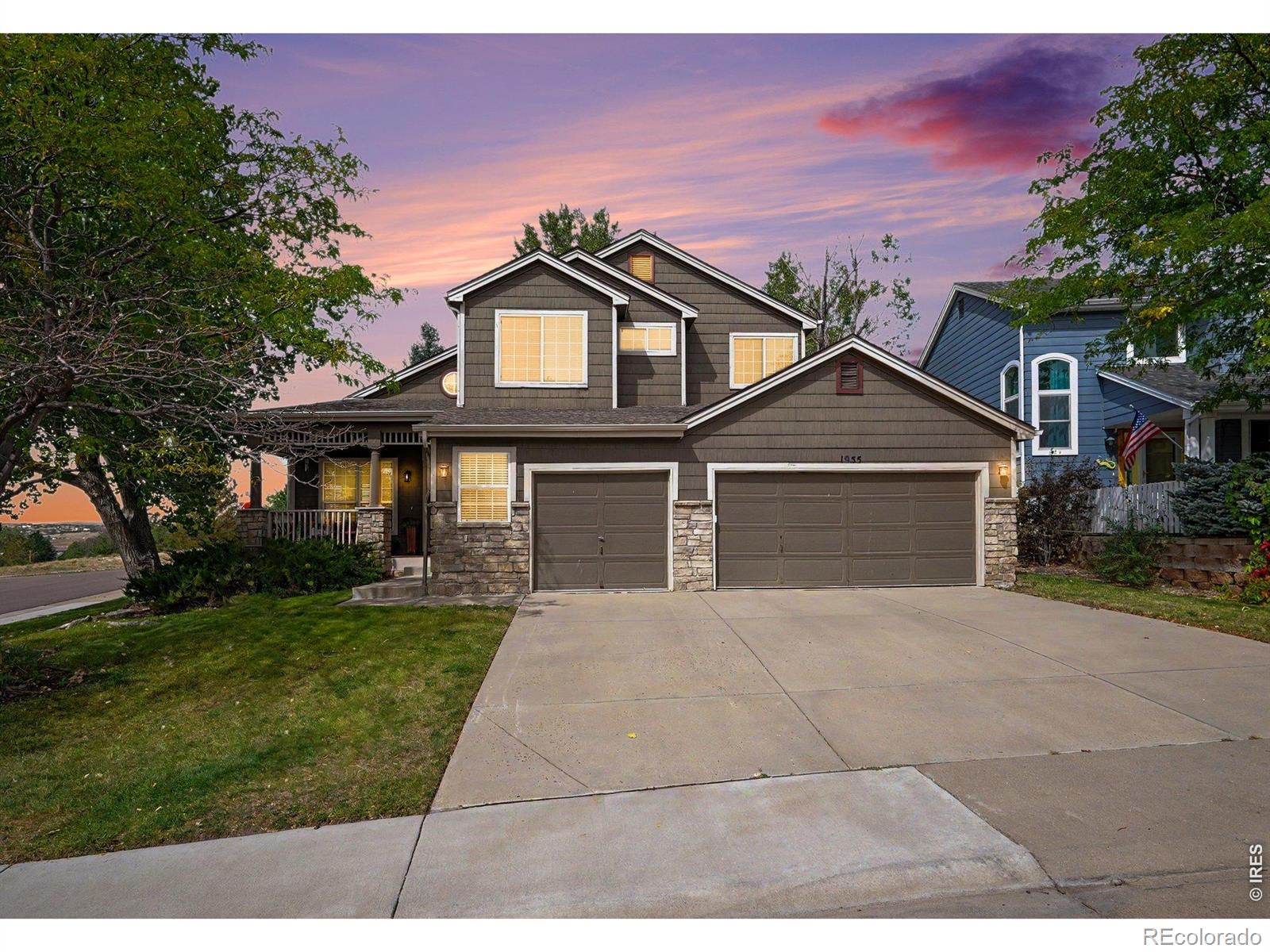  Castle Rock Home | MLS #: 45678910688851955  Sandhurst Drive, Castle Rock Beds: 3 Baths: 3 Price: $575,000