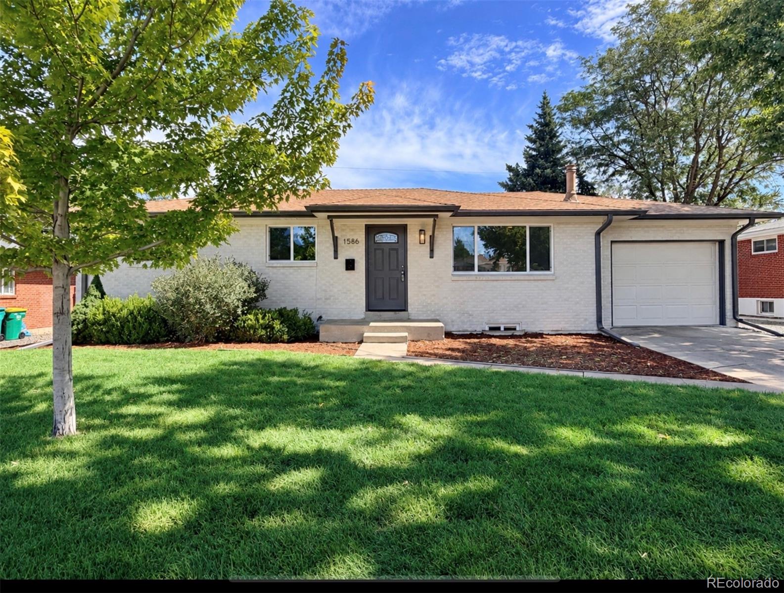 Cloverdale Lakewood Home | MLS #: 36810681586 S Dover Court, Lakewood Beds: 4 Baths: 2 Price: $600,000