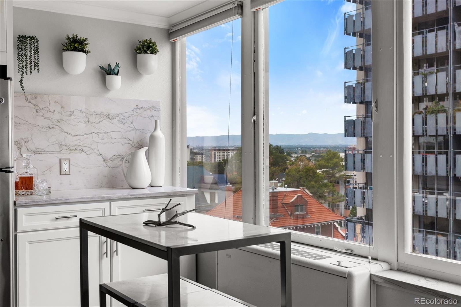 Governors Park Denver Condo / Townhome | MLS #: 8569617789 N Clarkson Street 605, Denver Beds: 2 Baths: 1 Price: $360,000