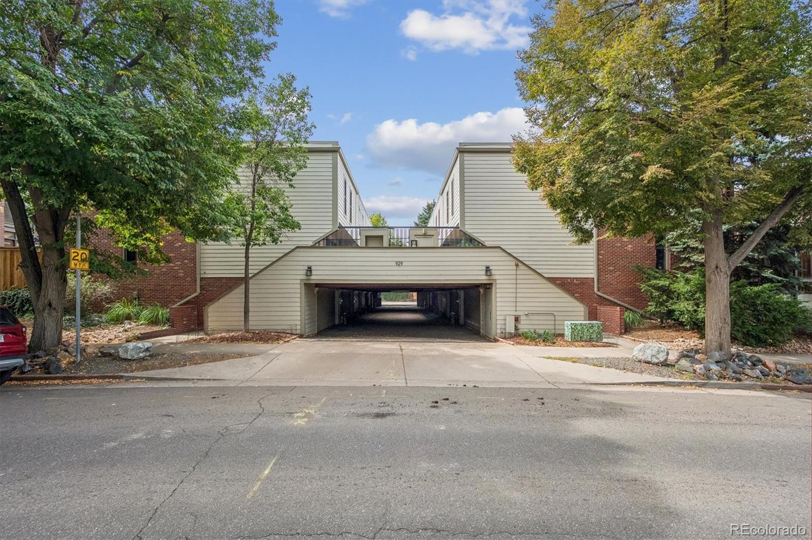 929 N Washington Street, denver&nbsp; House Search MLS Picture