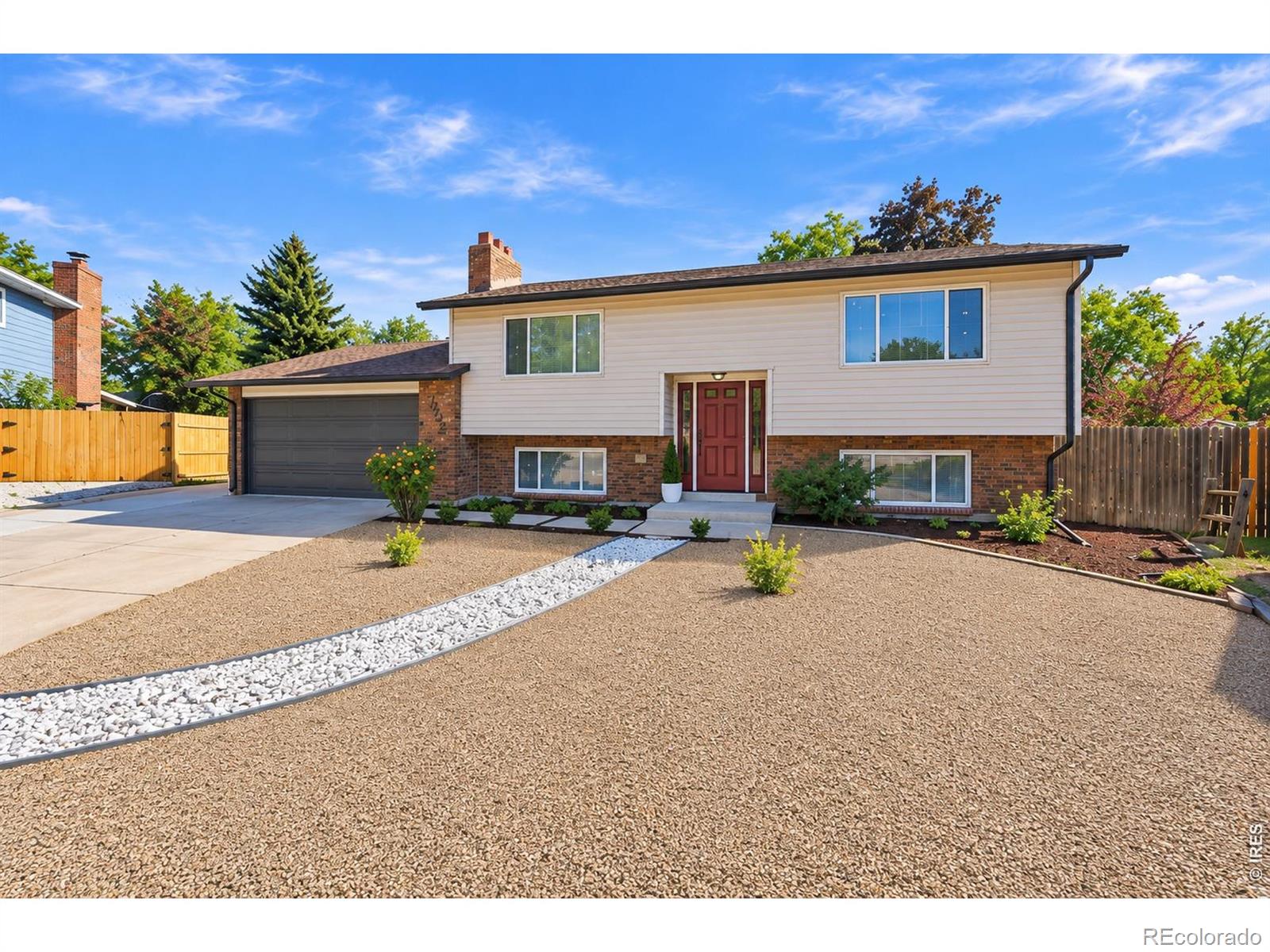 Columbine West Littleton Home | MLS #: 45678910689647402 S Upham Street, Littleton Beds: 4 Baths: 2 Price: $575,000