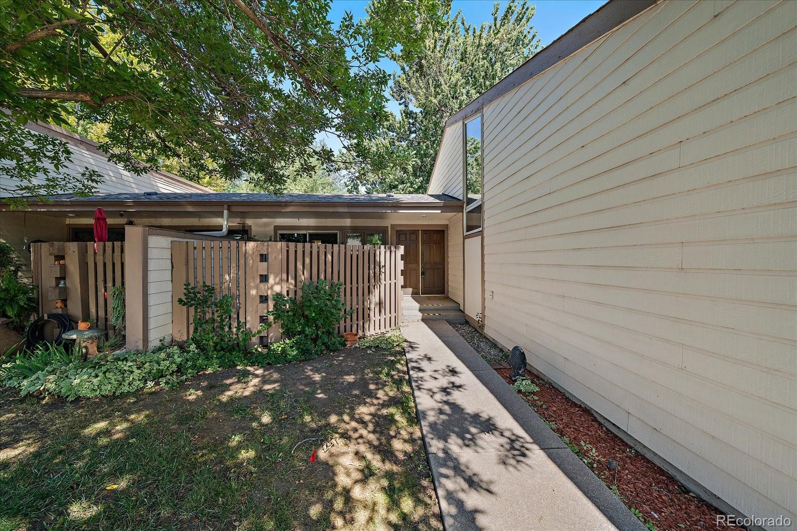  Lakewood Home | MLS #: 59885326305 W 6th Avenue, Lakewood Beds: 3 Baths: 3 Price: $420,000