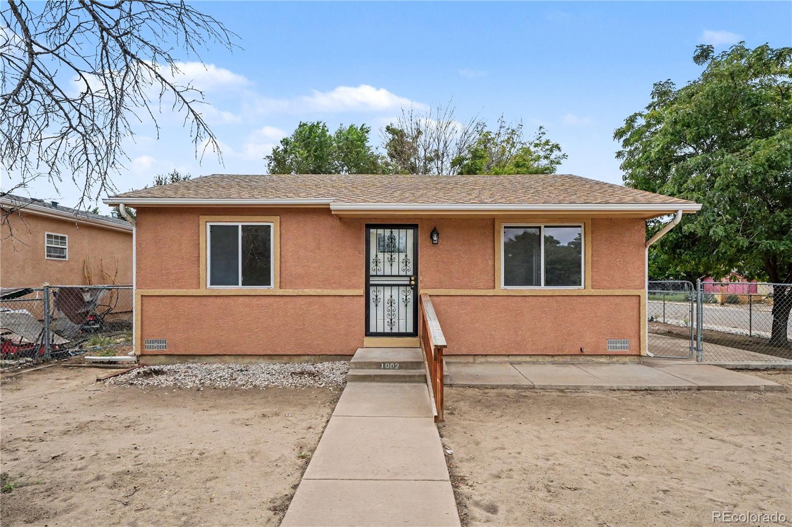 pueblo&nbsp; House Search Picture