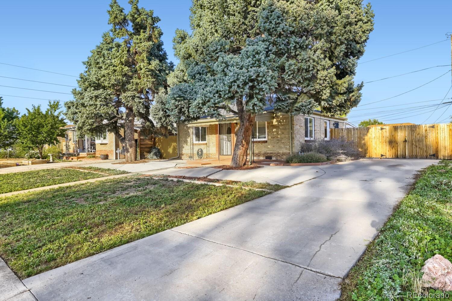  Denver Home | MLS #: 91978251318 S Dale Court, Denver Beds: 2 Baths: 2 Price: $370,000